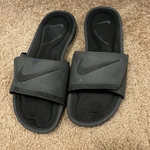 Nike slides